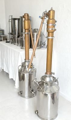 Ein guter Preis. 50L Destillationsanlage aus Edelstahl zur Herstellung von Brandy, Whisky und Rum Online