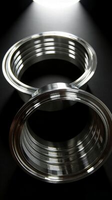 Edelstahl hygienischer Gewinde-Verschraubungsverbinder mit lebensmittelechtem 304/316L Material, Oberflächengüte Ra ≤ 0,8 μm und DIN 11851 Konformität